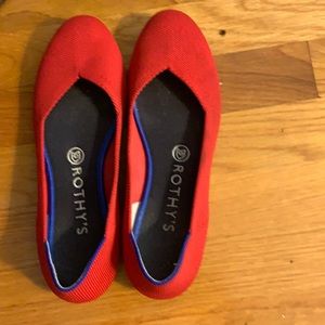 ****SOLD******Scooter red Rothy’s flats size 8